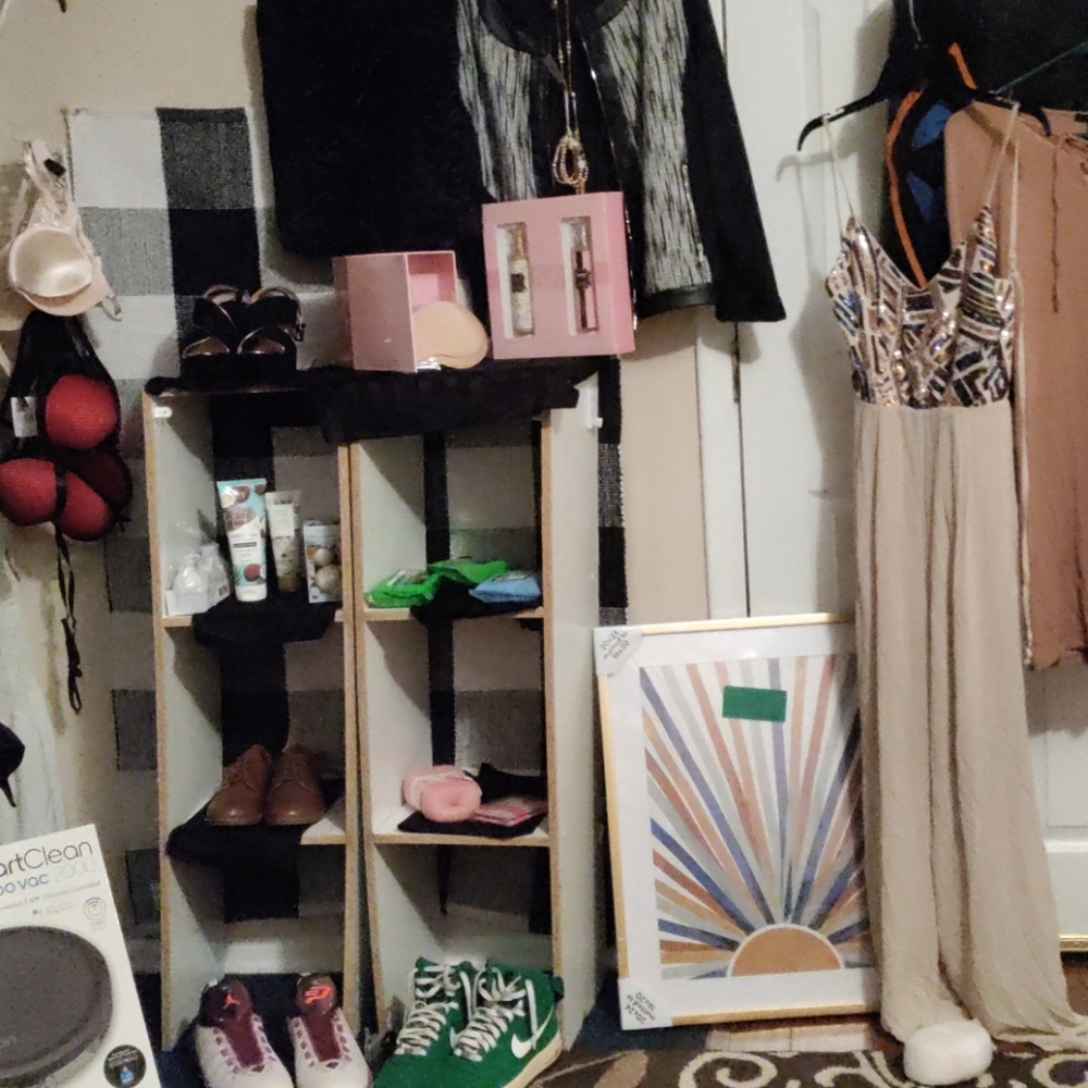 Victoria Secret, Jordans, women's shoes n clothes